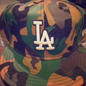 New Era Men’s Los Angeles Dodgers LA Fitted Hat